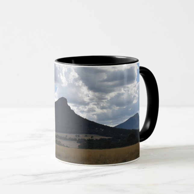Taza Montes de esturión y abrupto bajo nubes dramáticas (Anverso derecho)