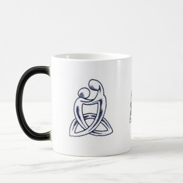Taza Morphing del nudo céltico de la maternidad (Izquierda)