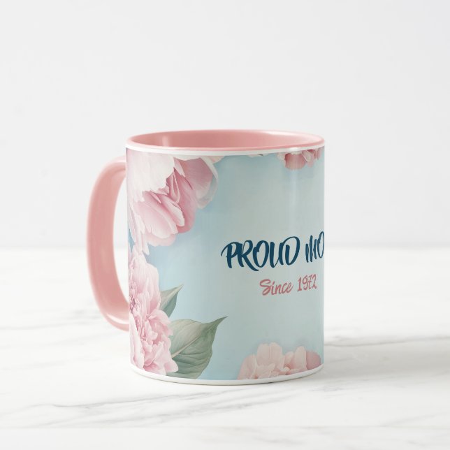 Taza Mother's Day Mug Text "MOM" "Since 1972" (Anverso izquierdo)