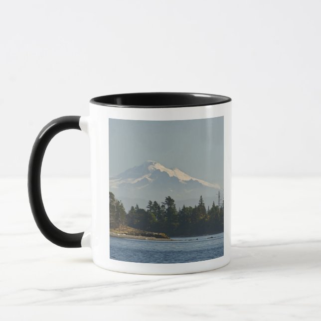 Taza Mount Baker domina el paisaje (Izquierda)