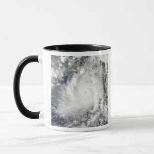 Taza Movimientos de Giri del ciclón en tierra sobre