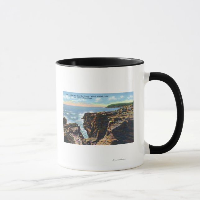 Taza Mt. Vista de la isla del desierto en el agujero de (Derecha)