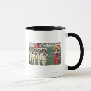 Taza Muchachos que marchan vestidos como marineros