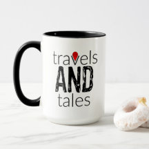 Mug con el logotipo "Viajes y cuentos" con los pre