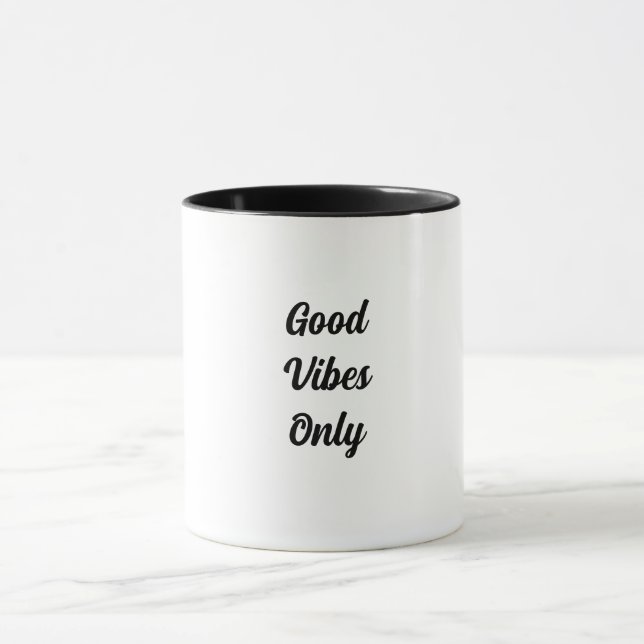 Taza Mug con el título GoodVibes solamente (Centro)