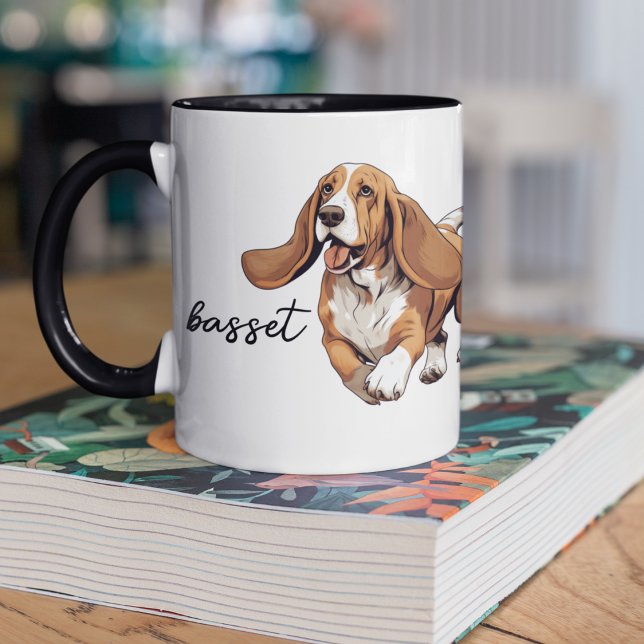 Taza Mug de hound en ejecución y reproducción (Basset Hound momma two toned coffee mug that you can customize.  For all basset lovers. )