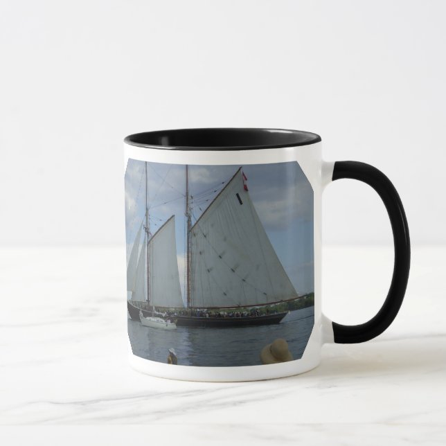 Taza Mug del barco todoterreno de Bluenose Schooner (Derecha)