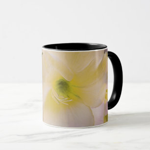 Taza Mug Sword Lily Green Bokeh