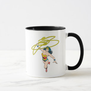 Taza Mujer Maravilla sostiene Lasso 2