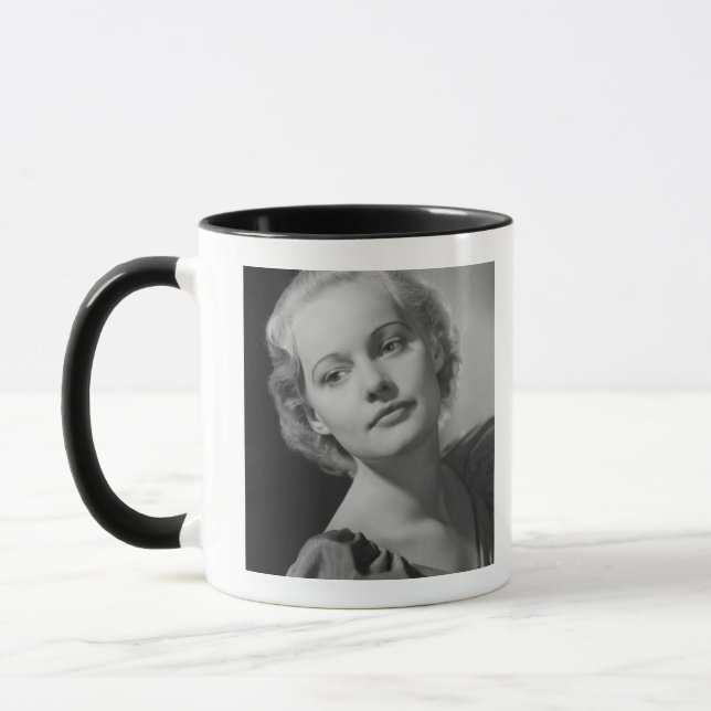 Taza Mujer que presenta 2 (Izquierda)