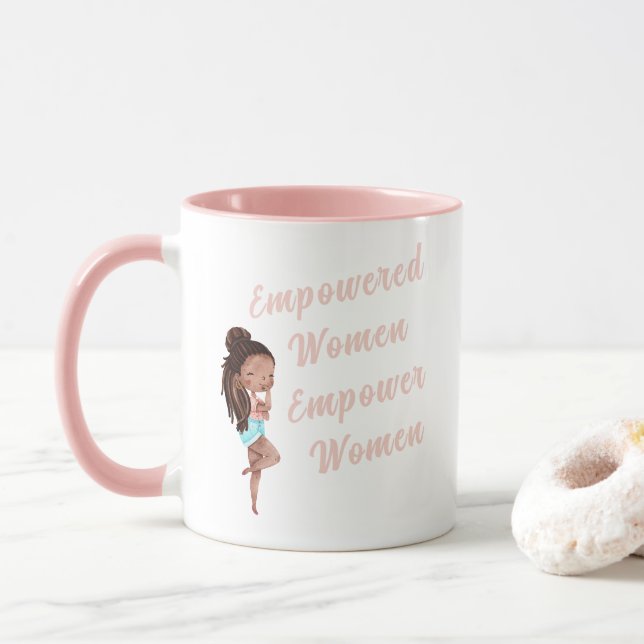 Taza Mujeres empoderadas empoderan a mujeres Mug (Con donut)