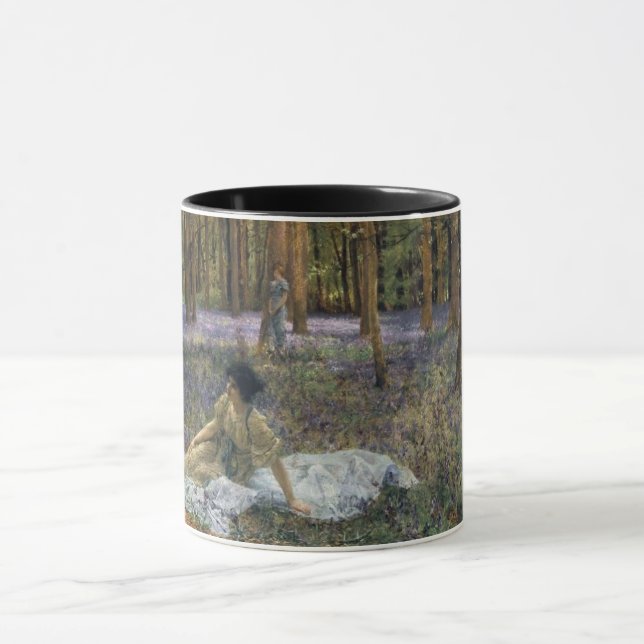 Taza Mujeres en un bosque de flores azules (Centro)