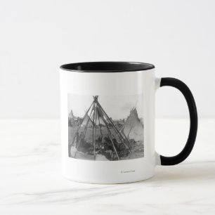 Taza Mujeres y niños de Oglala dentro de Tipi