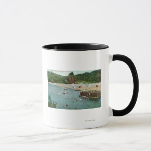 Taza Multitudes nadando en el río ruso
