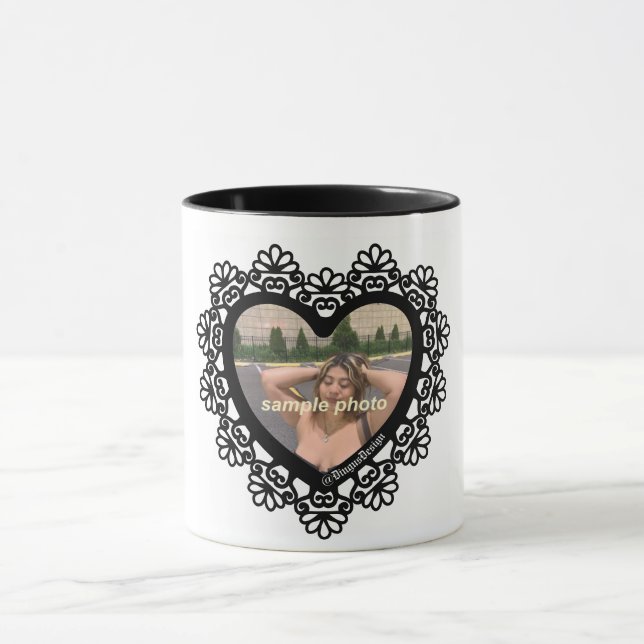 Taza Muñeca de marco de encaje del corazón de Dingus (Centro)