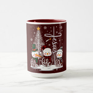 Taza Muñecos de nieve y árbol de luz con el nombre de J