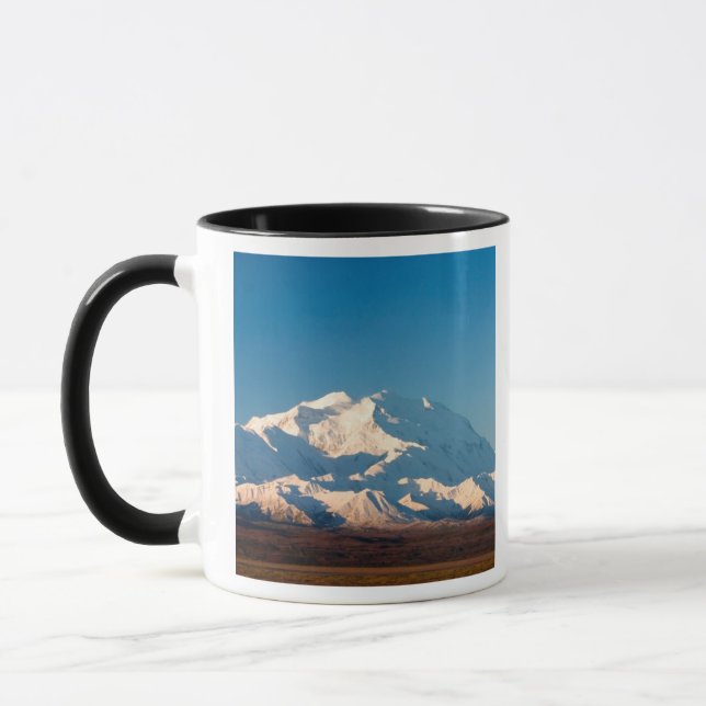 Taza N.A., EE.UU., Alaska.  Monte McKinley en Denali (Izquierda)
