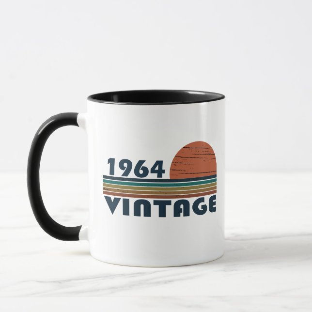 Taza Nacido en 1964, cumpleaños vintage (Izquierda)