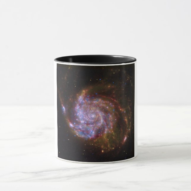 Taza Nacimiento estelar en el volante: Galaxia M101 (Centro)