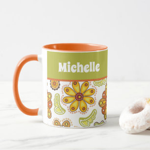 Taza Naranja de flor retro personalizado verde