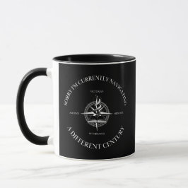Taza Navegando por una biblioteca de un siglo diferente