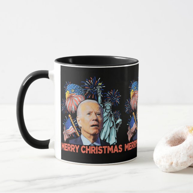 Taza Navidades Biden Funny Joe Biden confundió Navidad (Con donut)