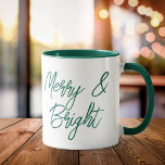 Taza Navidades de escritura verde brillante<br><div class="desc">Mug de Navidades de escritura verde brillante</div>