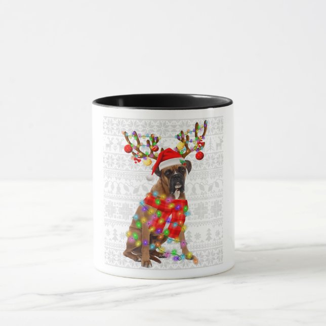 Taza Navidades de perros de boxer de renos divertidos i (Centro)