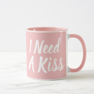 Taza Necesito un beso, necesito un abrazo de niñas