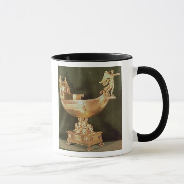 Taza Nef que pertenece al emperador Napoleon Bonaparte (Derecha)