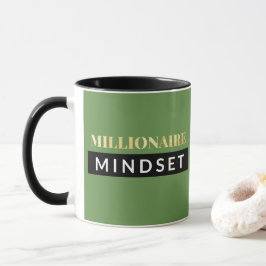 Taza Negro del modo de pensar del millonario y letras