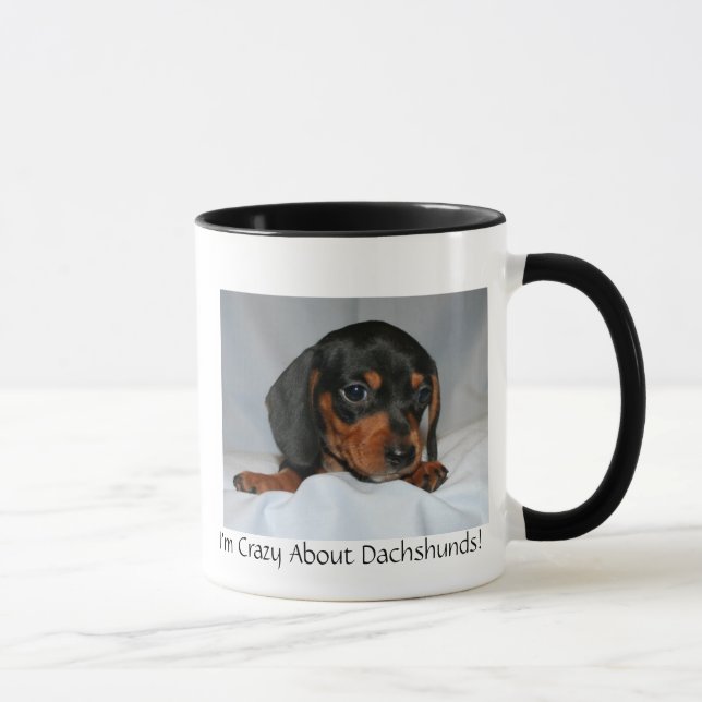 Taza Negro/perrito del Dachshund de Brown (Derecha)