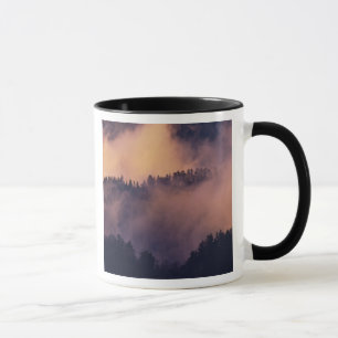 Taza Niebla invernal en el valle al atardecer desde Mor