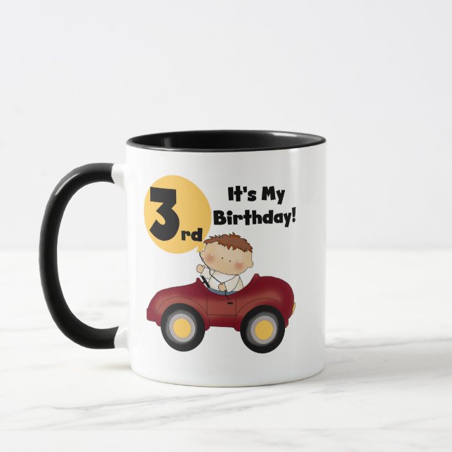 Taza Niño con camisetas y regalos de tercer cumpleaños  (Izquierda)