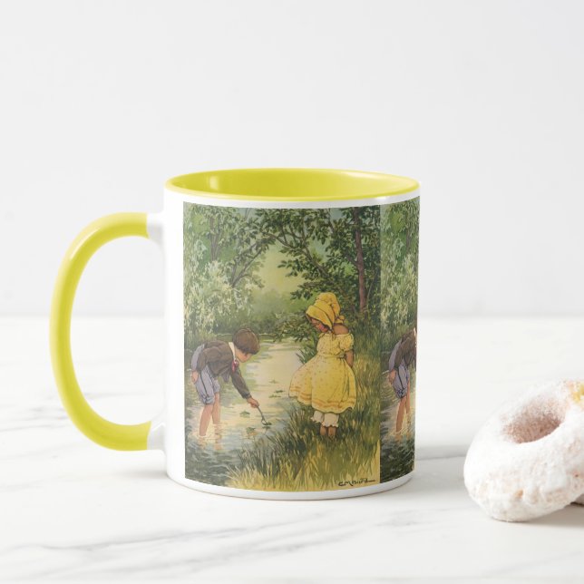 Taza Niños, niños y Chicas de la época jugando por arro (Con donut)
