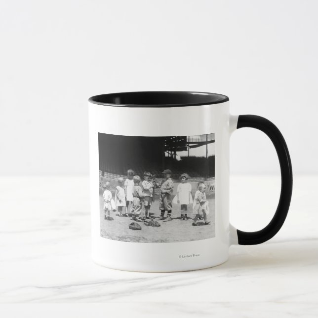 Taza Niños y Chicas en el campo de béisbol (Derecha)