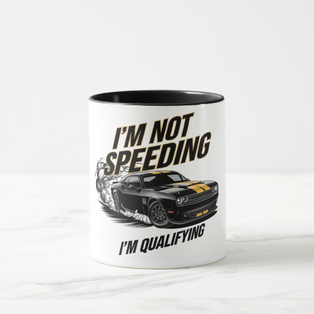 Taza No estoy acelerando, califico el diseño gracioso d (Centro)