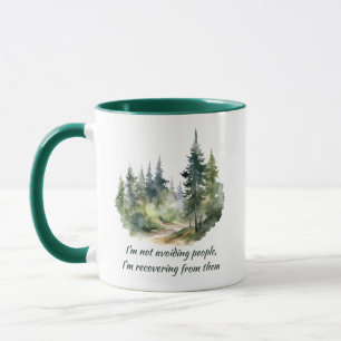 Taza No estoy evitando a la gente, me estoy recuperando