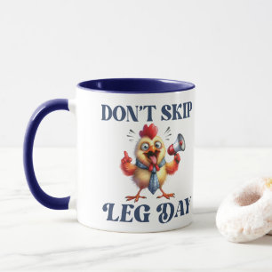 Taza No sáltese pollo divertido del Día de las Leg