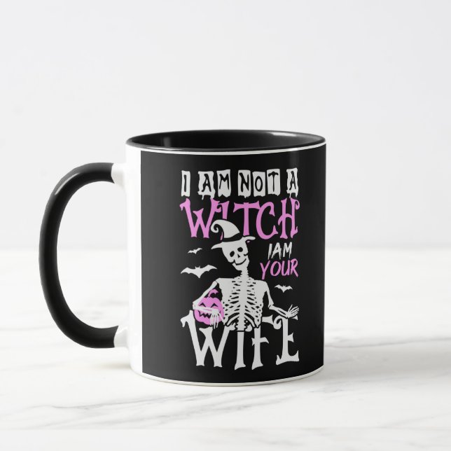Taza No soy una bruja Soy tu esposa Halloween divertida (Izquierda)