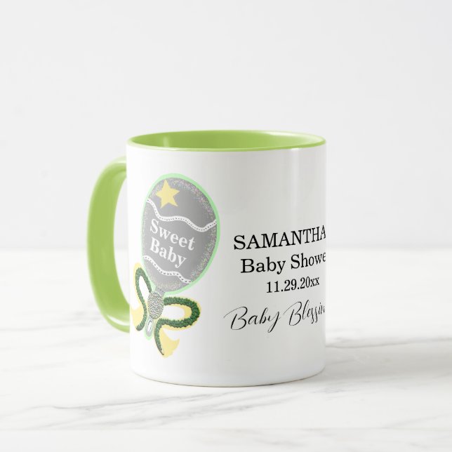 Taza Nombre de Baby Shower Yellow Green Rattle (Anverso izquierdo)