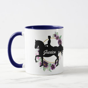 Taza Nombre floral del caballo de cabalgata con traje p