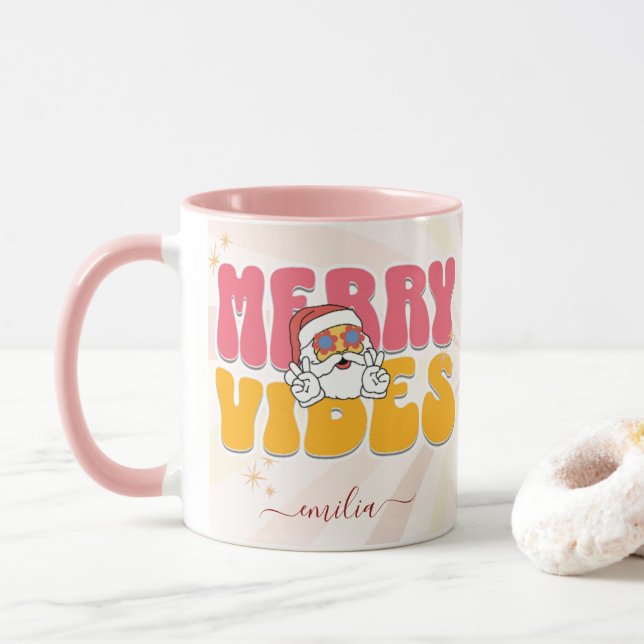 Taza Nombre personalizado de vibraciones de merry con t (Con donut)