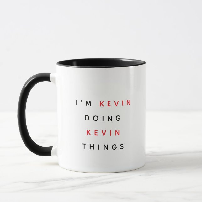 Taza Nombre personalizado "Estoy haciendo cosas de Kevi (Izquierda)