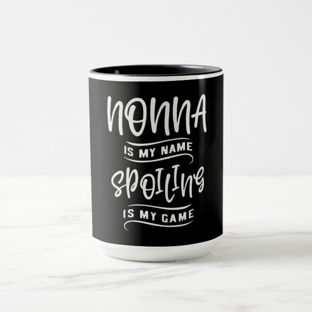Taza Nonna es mi nombre, echar a perder es mi juego (Centro)