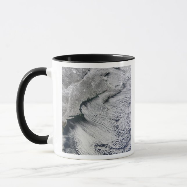 Taza Nubes a través de los cielos del Atlántico Norte (Izquierda)