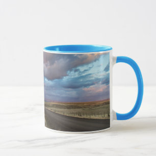 Taza Nubes de puesta de sol sobre Gravel Zumwalt Prairi