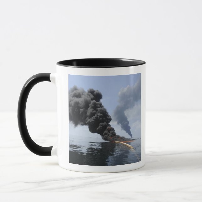 Taza Nubes oscuras de humo y fuego emergen 3 (Izquierda)