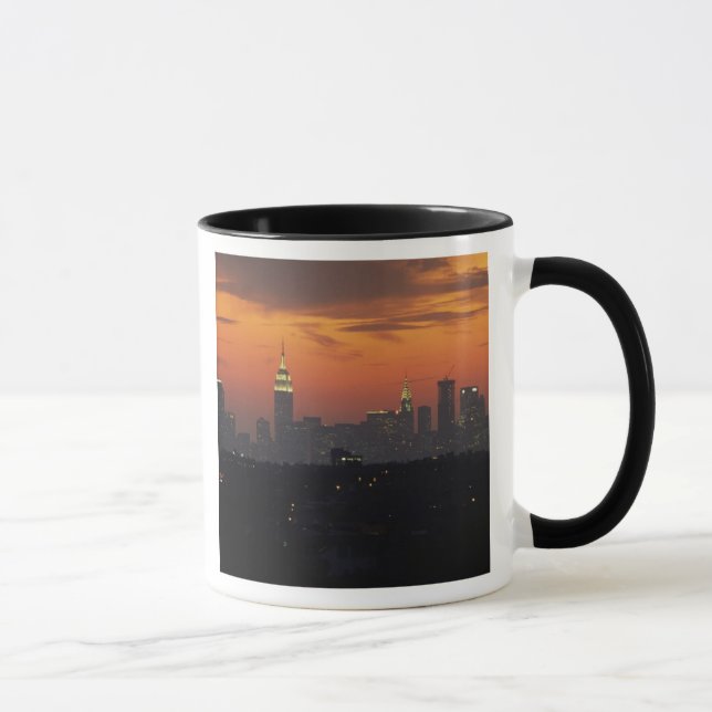 Taza Nueva York, EE. UU. Silueta de Manhattan alta (Derecha)