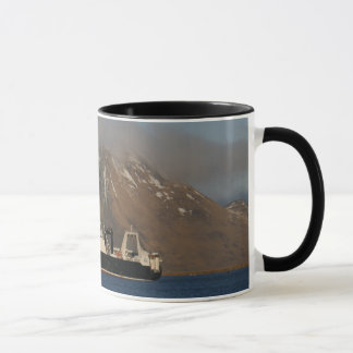 Taza Océano de Alaska, barco rastreador de fábrica en